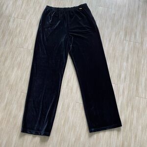 St. John black Velour sweat pants med